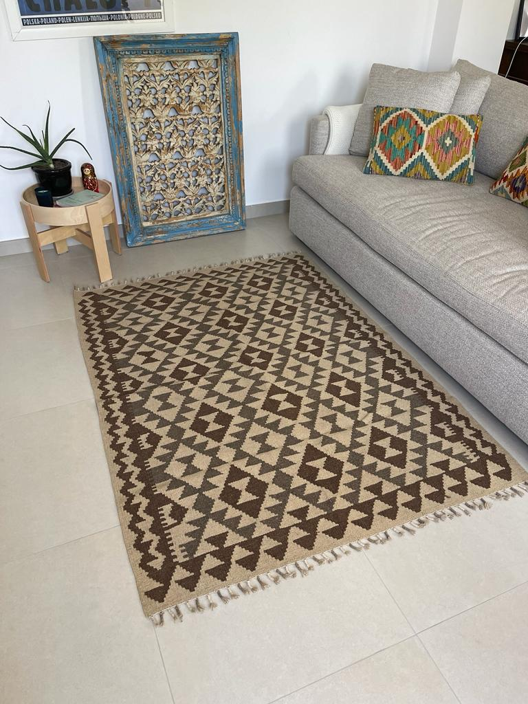 Beatrice Classic Rug (175x127cm)