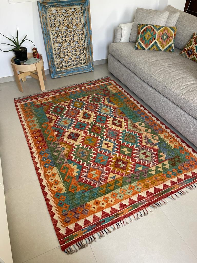 Ginette Classic Rug (205x148cm)