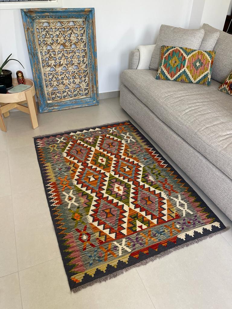 Victoria Classic Rug (150x106cm)